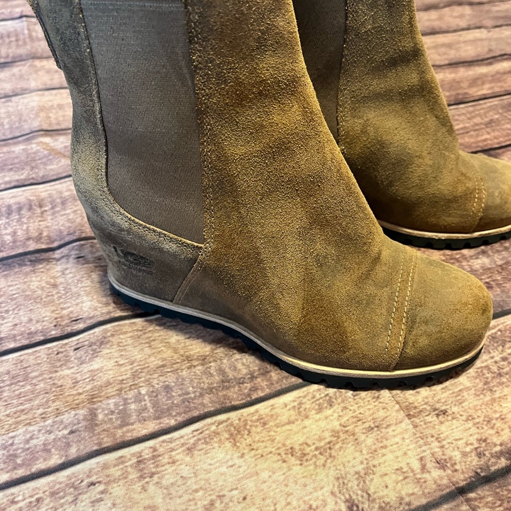 UGG Tan Suede Winter Boots